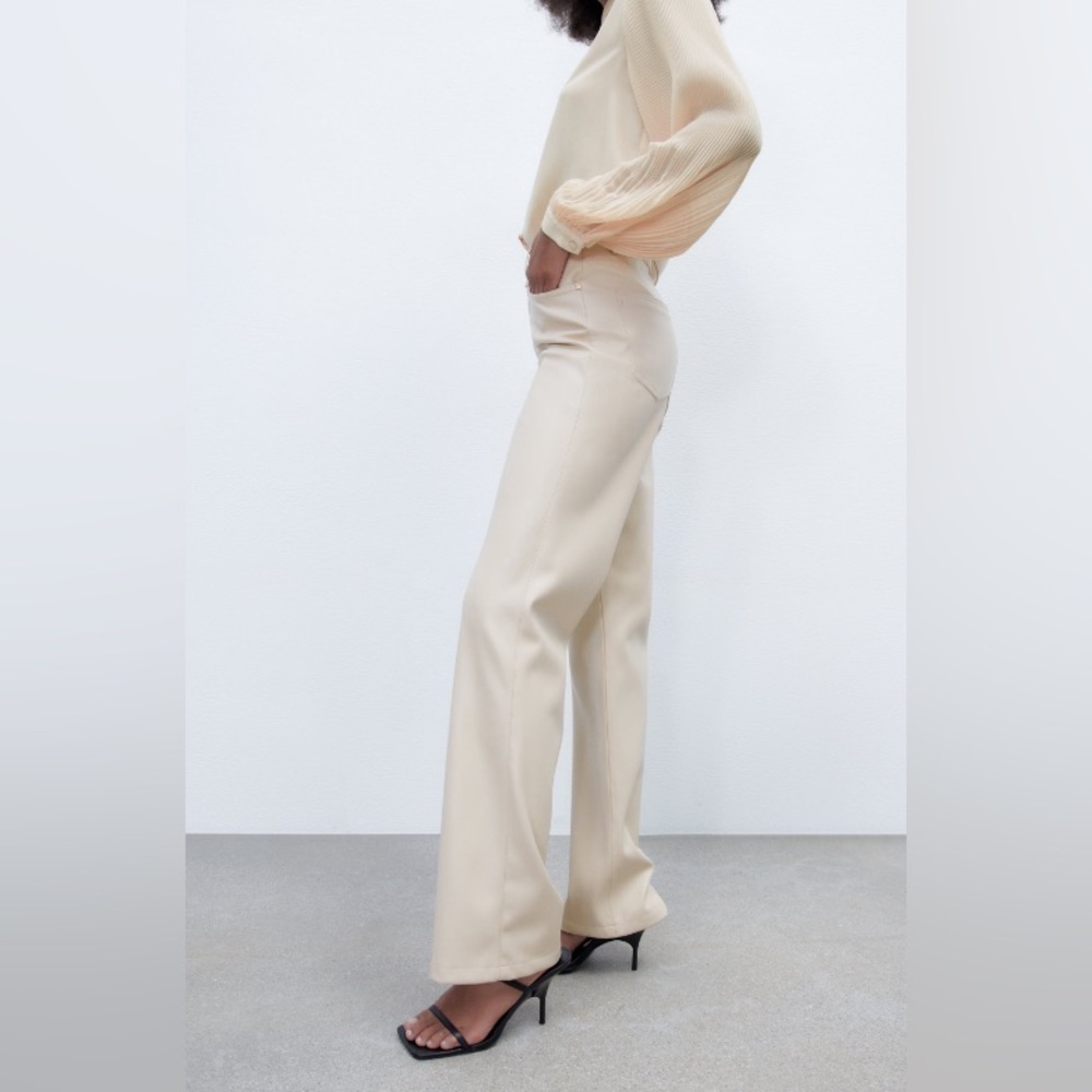 * NEW WITH TAGS * ZARA faux leather pants * Size 6 *